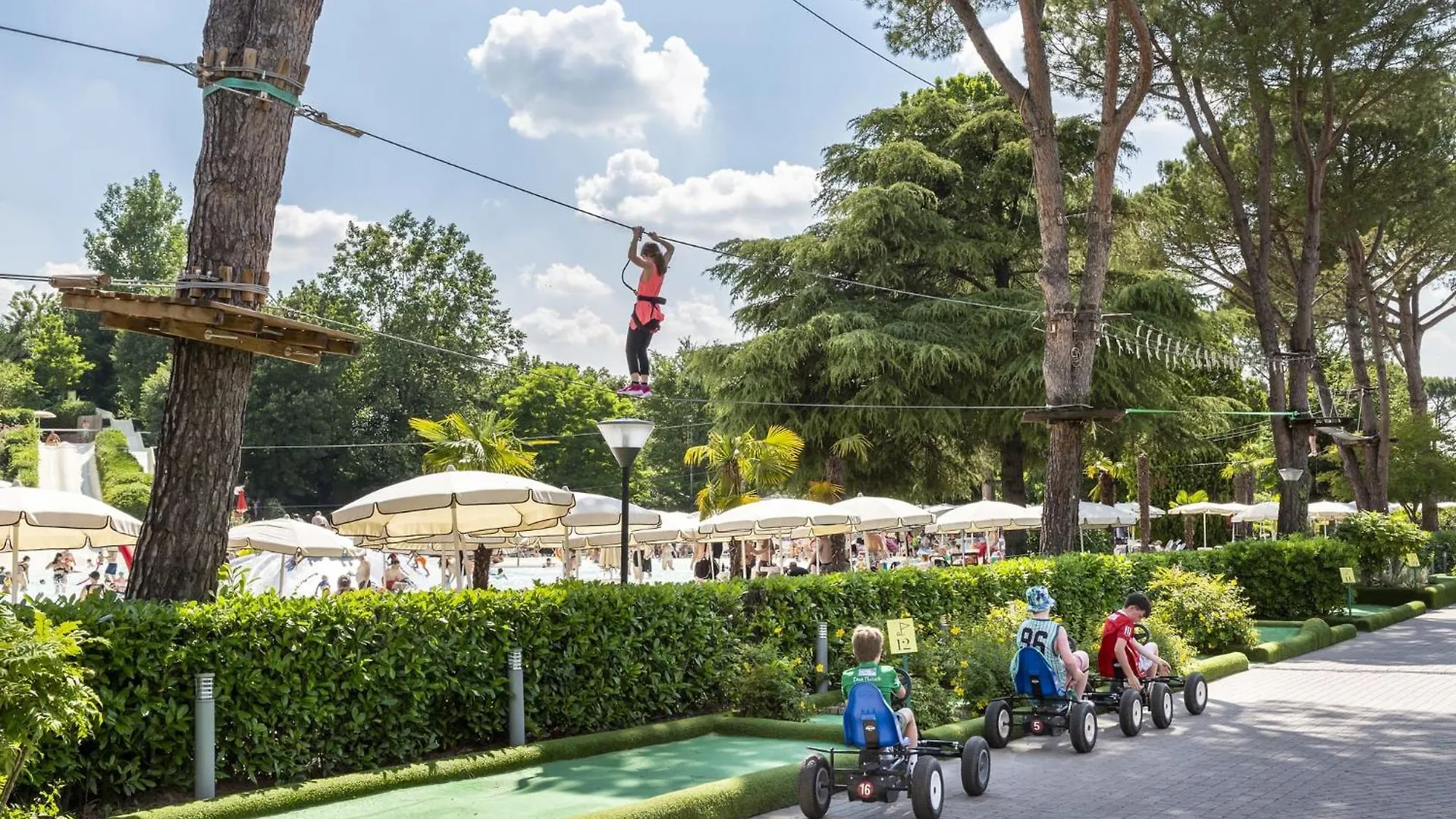 *** Holiday park Hu Altomincio Village Valeggio sul Mincio Italy