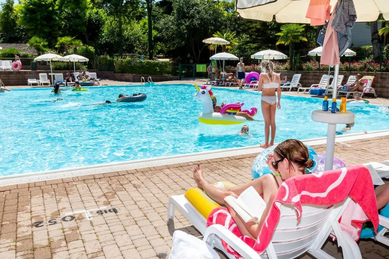 וליג'יו סול מיניציו Hu Altomincio Village 3*, וליג'יו סול מיניציו איטליה